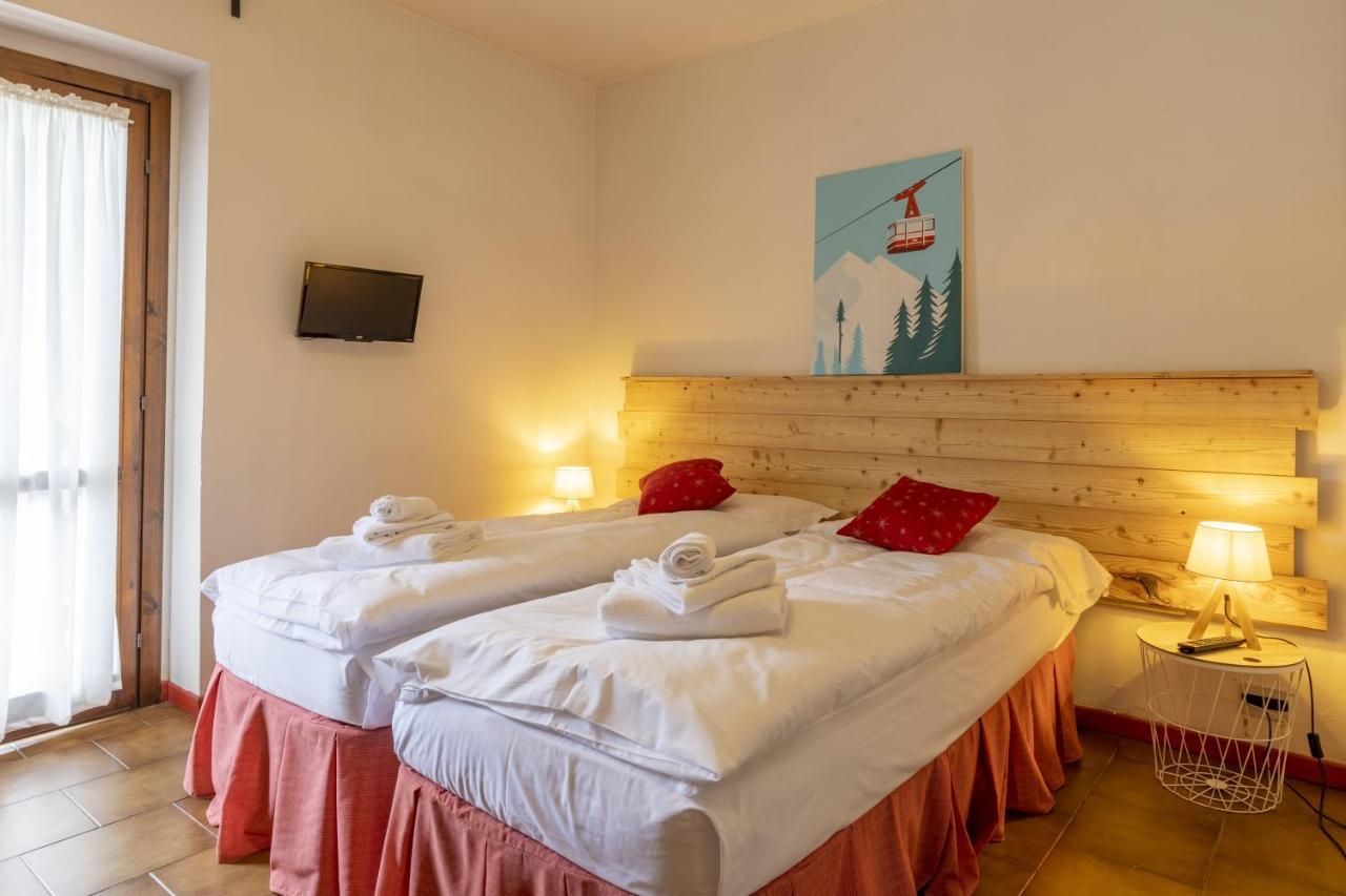 Aparthotel Claviere Exterior photo