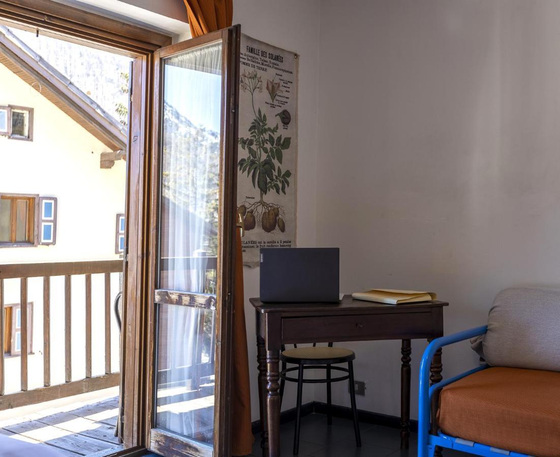 Aparthotel Claviere Exterior photo