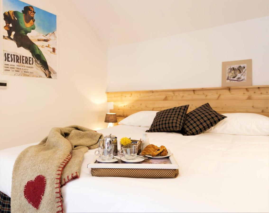 Aparthotel Claviere Exterior photo