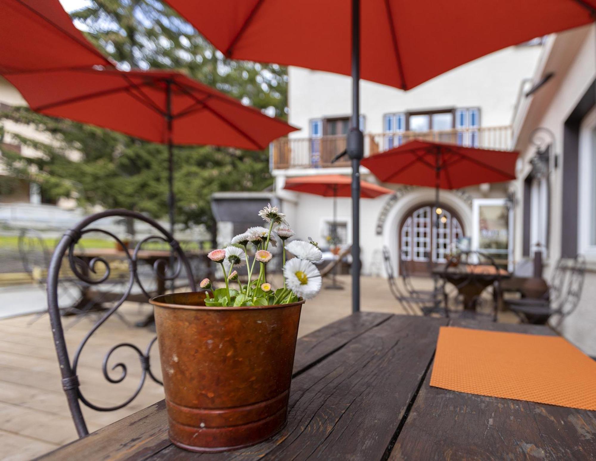 Aparthotel Claviere Exterior photo